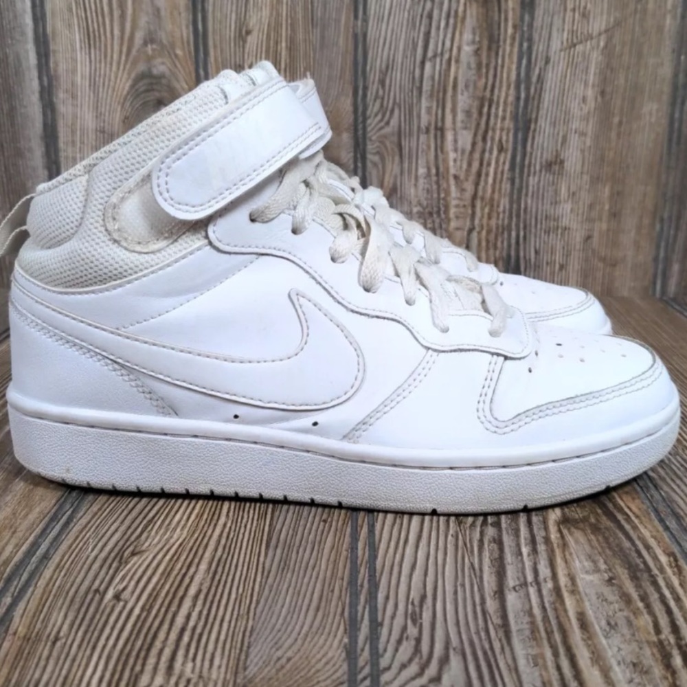 NIKE Court Borough Mid 2 White CD7782-100 Kids Youth Size 4 Sneakers